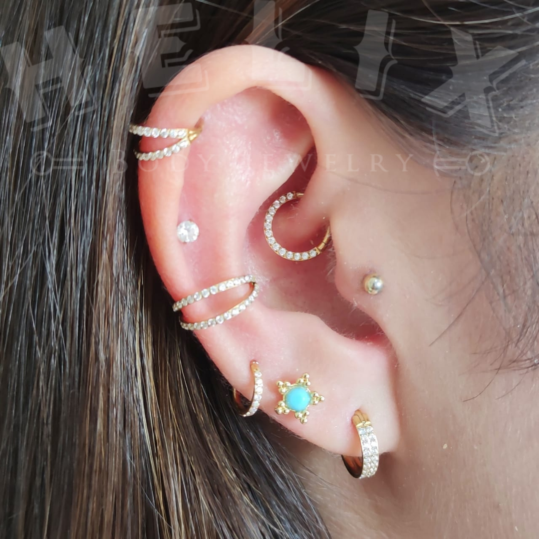 Aro Clicker Frontal con Zircones Dorado en Titanio