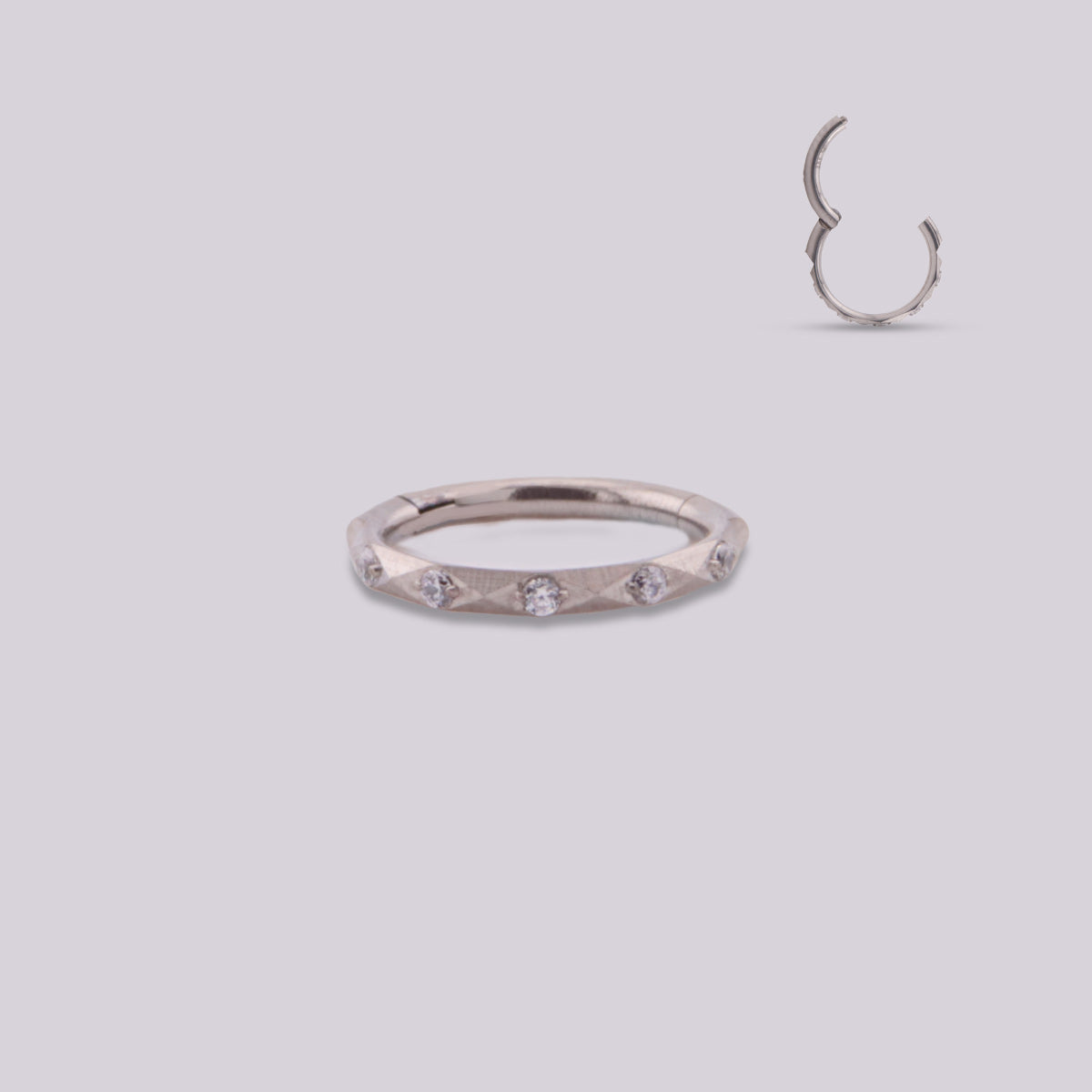 Aro Clicker Lizz en Titanio con Zirconias