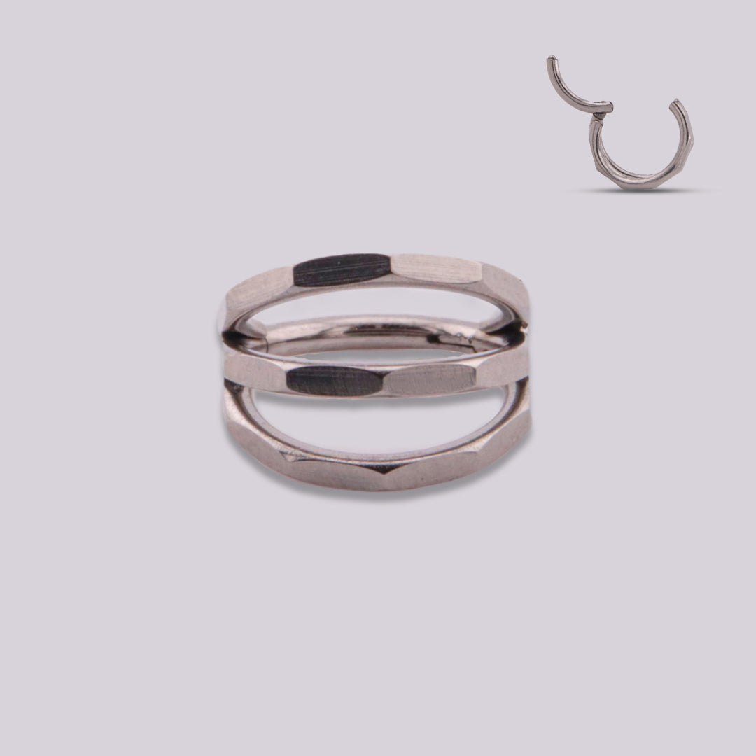 Aro Clicker Cleo de Doble Arco en Titanio – Plateado / Dorado
